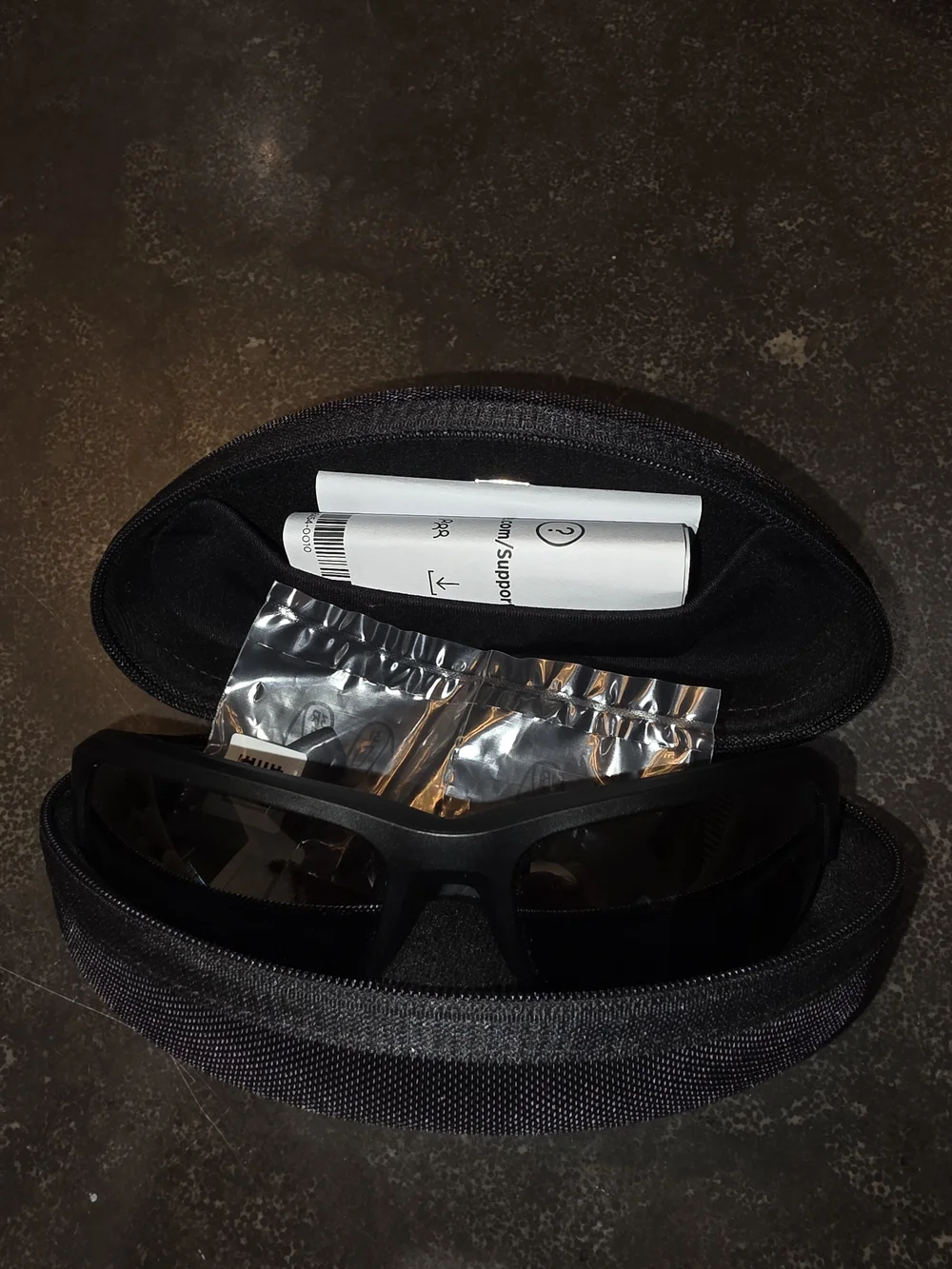 Bose Black Sunglasses with Protective Case - Picture 4 of 12